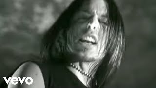 Bullet For My Valentine - Suffocating Under Words Of Sorrow (What Can I Do) (Video)