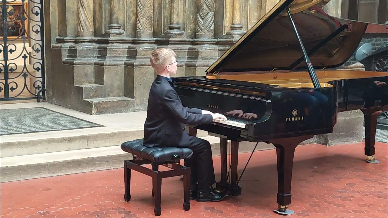 И. С. Бах-Ф. Бузони Токката и Фуга ре минор - YouTube