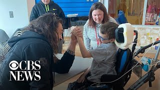 Download Mp3 Jason Momoa Visits Kids At Children's Hospital Gudang lagu