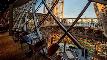 How much does it cost to eat at the Eiffel Tower?