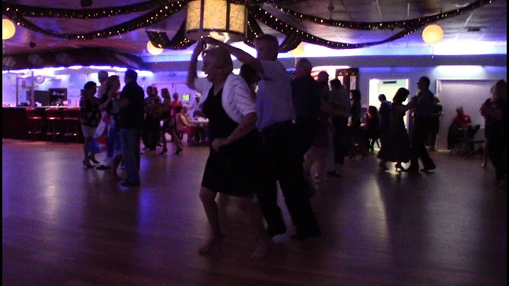 Cha Cha - Ilona Hennessey with Wade Branham