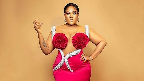 ROYAL HUG SURPRISES!  SURPRISE NKECHI BLESSING ON 33  BIRTHDAY PARTY