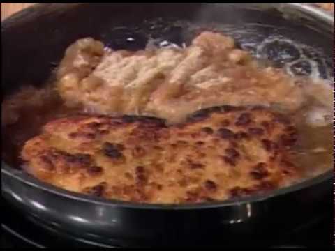 Pollo apanado con salsa blanca al cilantro