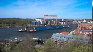 Damen Drydock leaving Gothenburg