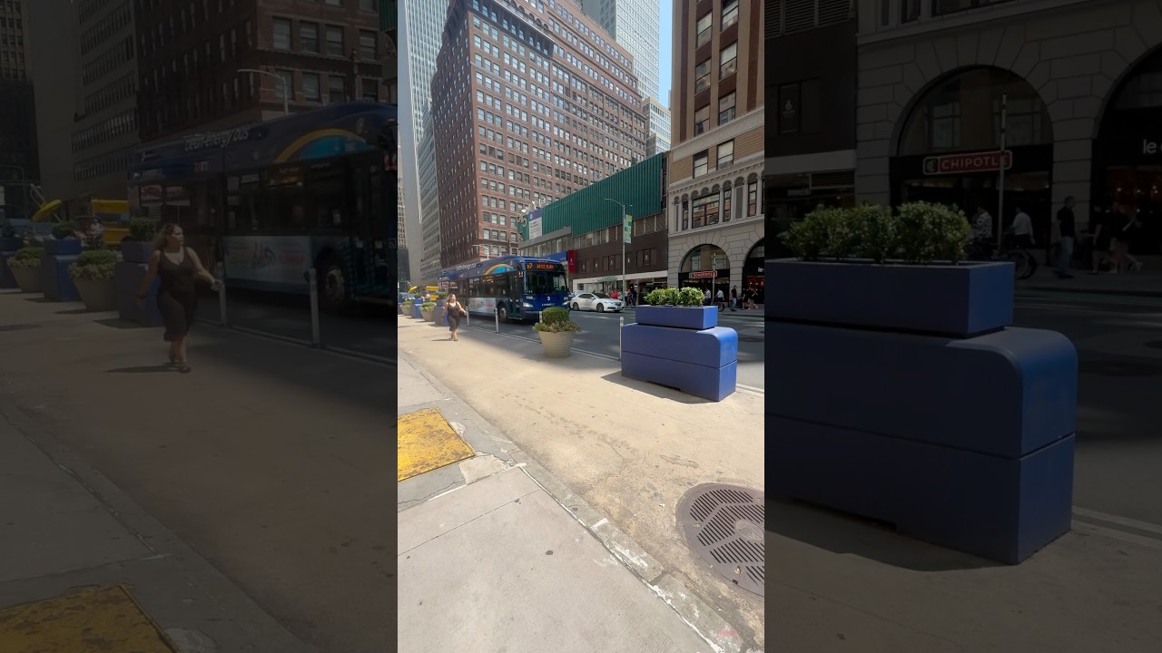 2021 New Flyer XDE40 