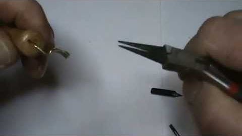 Yoke Pen Co - Adjusting Your Oblique Pen Holder to Accept a New Nib