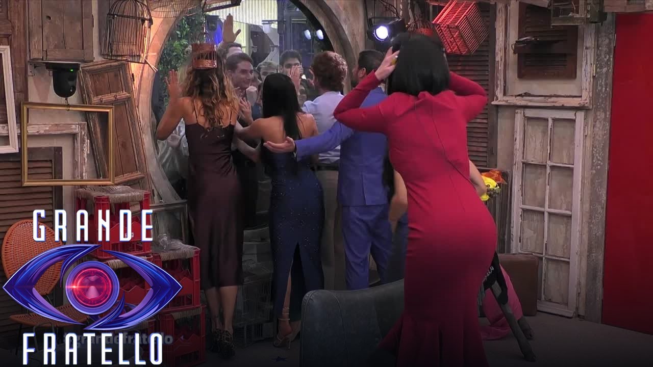 Grande Fratello - Gli inquilini accolgono gli ex concorrenti