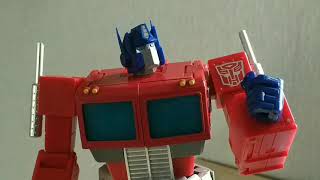 Optimus prime stop motion (TE 01 OP Leader) Autobot, transform and roll out!