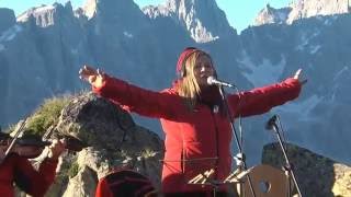 Mari Boine - "Brother Eagle" - alba nelle Dolomiti