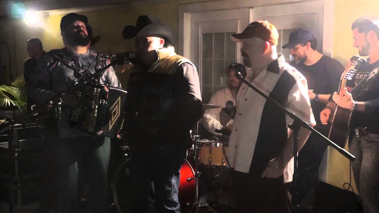 INTOCAVLE ,LOS BRAVOS ,LA LEYENDA E INTRUSSO