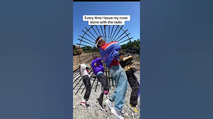 At least they are working together #itbelikethat #joke #construction #bluecollar #construction