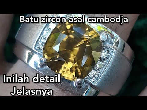 Batu Permata Zircon Alami Warna Kuning 2.52 carat. 