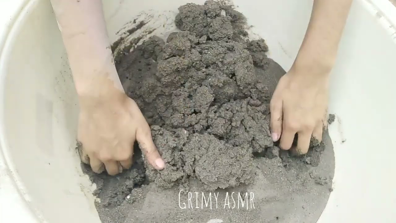 Dusty Sand Cement Dry Crumbling+Sifting