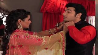 Rishi and Tanuja's CUTE moments in Kasam Tere Pyaar ki