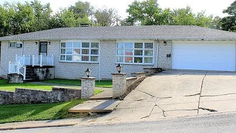 CENTURY 21 Jack Ruddy - 1221 Lloyd St
