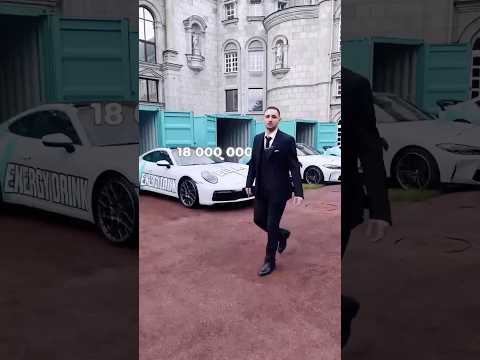 Миша Литвин раздает подарки #shorts