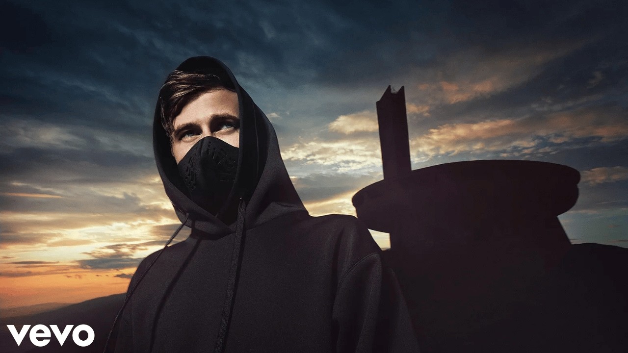 Alan Walker, Selena Gomez & Gimb - Wolves (Official Music Video)