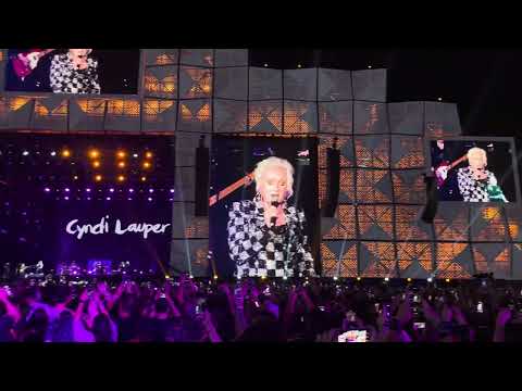 Cyndi Lauper -
