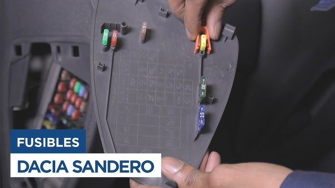 Dacia Sandero : Changer un commodo / Replace steering column