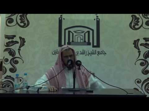 حكم لبس قبعة التخرج وعباءة التخرج