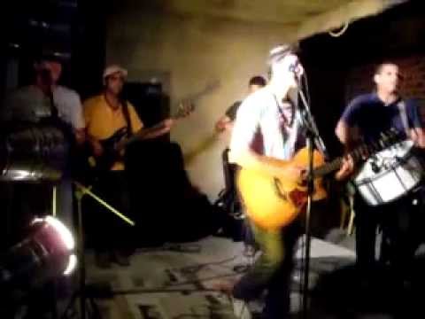 YouTube पर Ana Bela -Forró do Fiu देखें YouTube पर Ana Bela -Forró do Fiu देखें