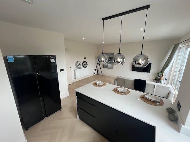 Video 1: Open Plan Living Room & Kitchenette