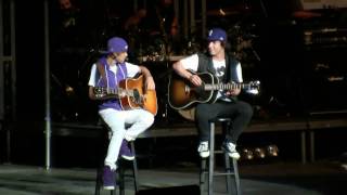 Justin Bieber- "Never Let You Go (acoustic)" (HD) Live at the New York State Fair on 9-1-2010 chords