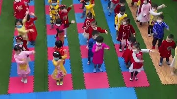 HĐ trải nghiệm:Bé vui đón Tết của các bé trường mầm non Xuân Cẩm