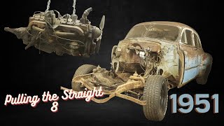 Pulling the Straight Eight  1951 Pontiac Chieftain