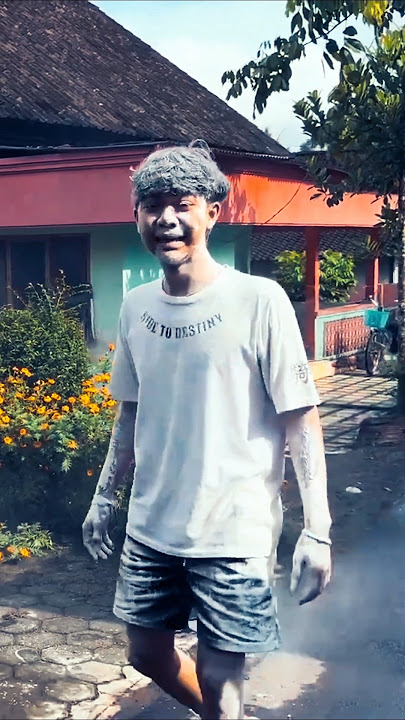 Salah orang. Entul yang ulang tahun, mas Boy GWSM yang dikasih tepung 🤡😅