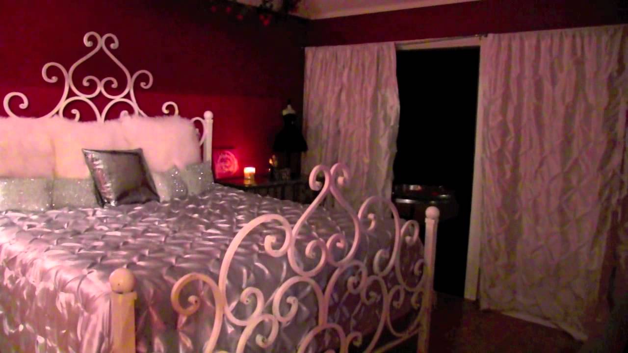 Meganheartsmakeup's Room & Closet Tour!