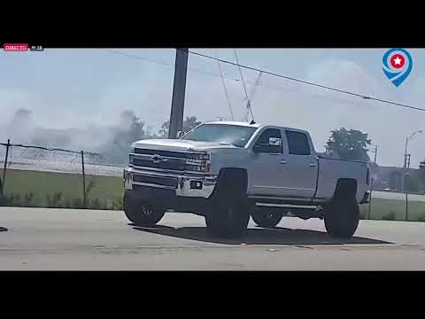 ¡En directo! Camión se incendia en Hialeah