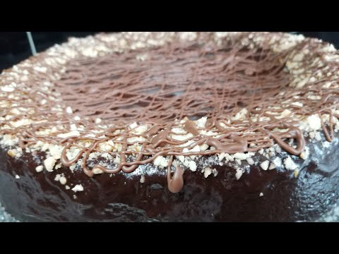 gâteau-au-chocolat-/noisettes-moelleux-facile-كيك-بالشكلاطة-والبندق-أوالنوازيت