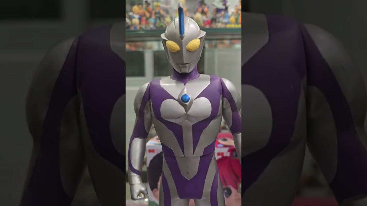 Ultraman Cosmos Space Corona Mode Banpresto 