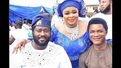 Hon. Desmond Eliot storms in as Dayo Amusa goes to greet him at Her father's Burial Ceremony