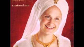 Video thumbnail of "snatam kaur - ong namo"