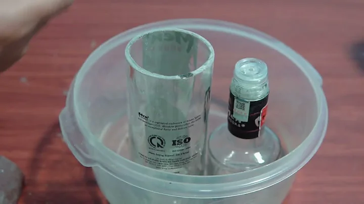 Chibi Daily Life - Make a recycled drinking glass from a vodka bottle with a beautiful lid