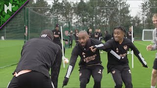 Mesut Ozil trains after being left out of PL squad | Rapid Wien v Arsenal | Europa League