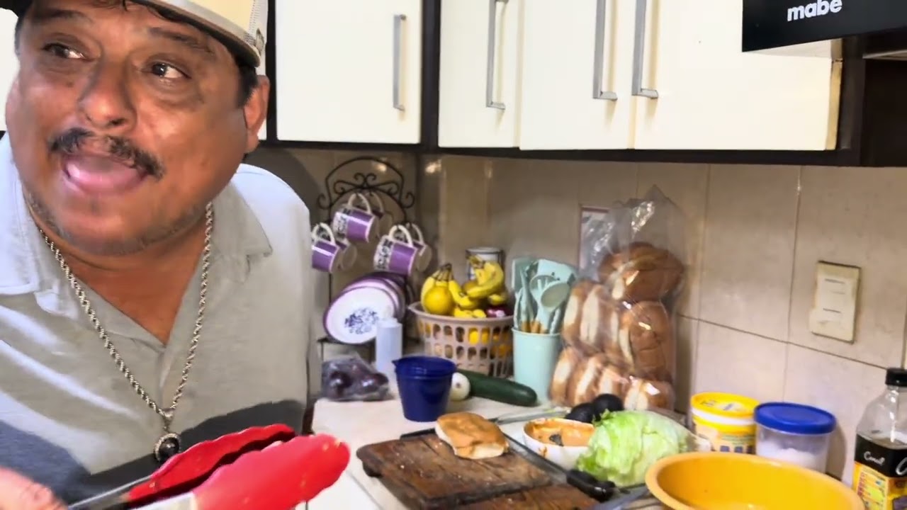 Tortas de chuletas de puerco con mi hermano el gorras y su familia 