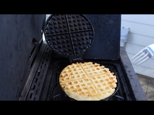 Rome Old Fashioned Waffle Iron