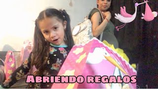 Abriendo regalos de mi hermanita 🩷 | Leah Vasquez