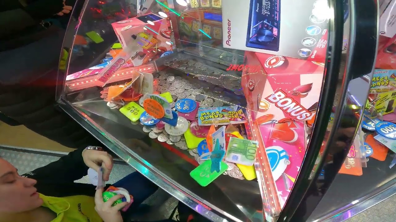 Machine Pousse pièces chez noa jeu à Saint Malo épisode 1/2 S1