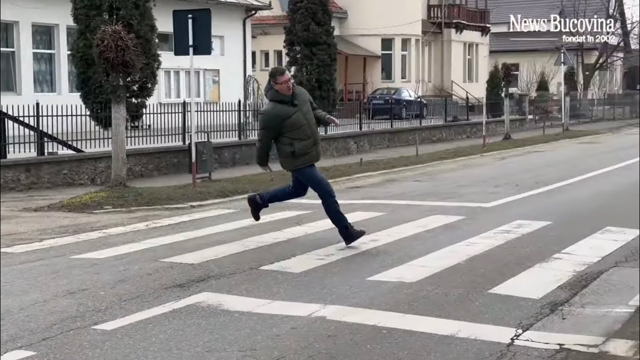 Republica Rădăuți este cum trebuie!! Trecerile de pietoni cu “sens unic” ca sa iasă vopseaua!