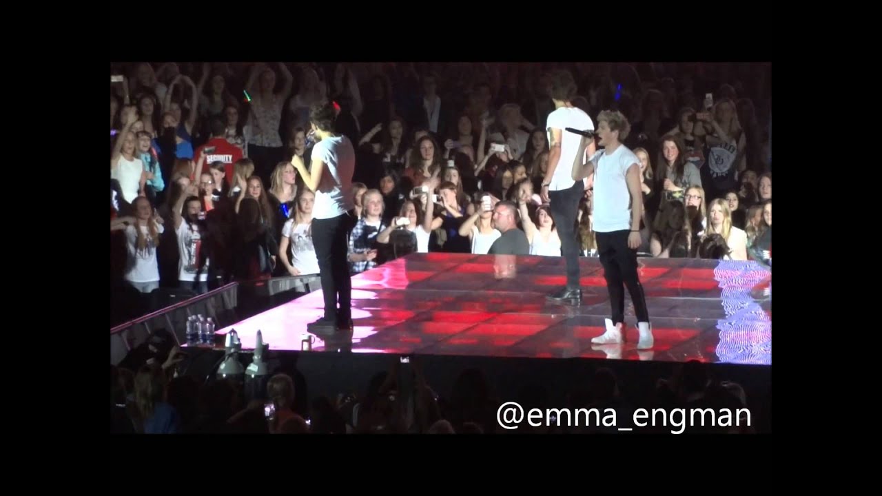 One Direction - THM tour @Stockholm 8/5-2013 - OWOA/ teenage kicks & I want it that way