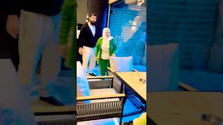 كيف ساعدو مره مصدم؟؟