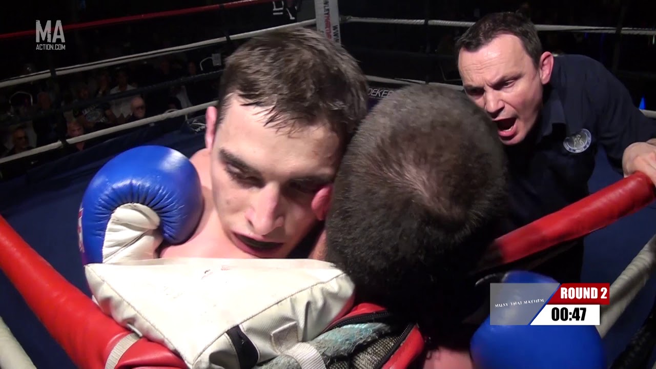 Rob Moore vs Kenneth Cruz