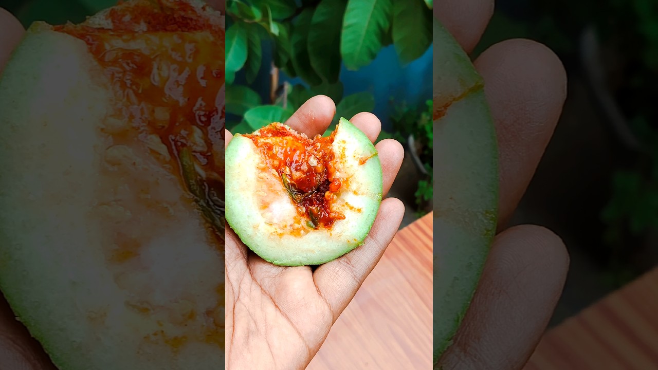 Mouthwatering Tangy Spicy Guava #gramathusamayal #villagestyle #spicyfood #mouthwatering