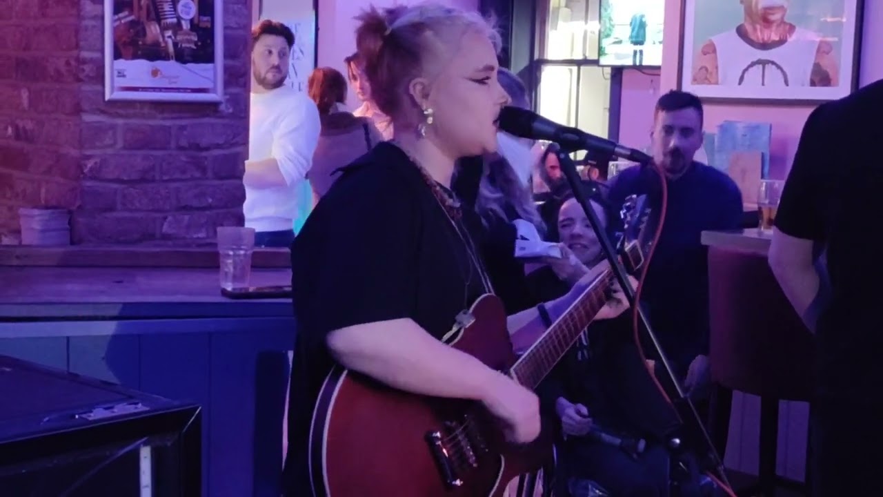 Dixie Dix - "Perfect Girl"