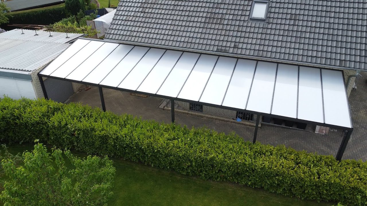 Carport aus Aluminium (Montage)