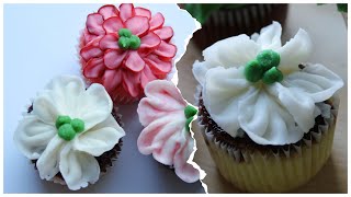Piping Flowers On Mini Cupcakes Tutorial